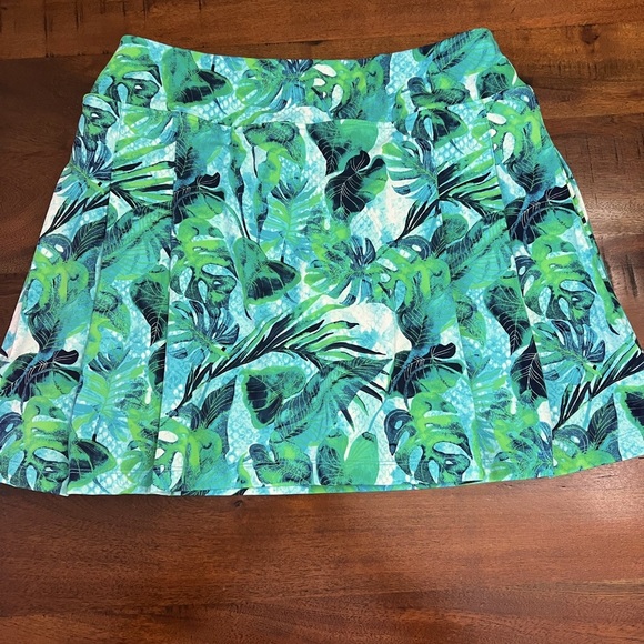 Tommy Bahama Golf Tropical Skort - Size M - Picture 1 of 3